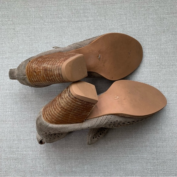 ANTHROPOLOGIE Jeffrey Campbell "Rosalee" Booties Suede Perforated Western Size 7 - Picture 8 of 10